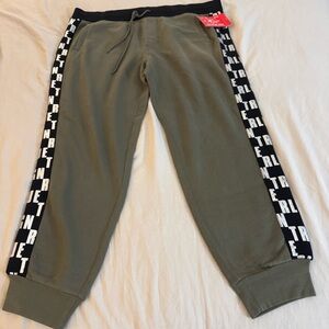NEW NWT True Religion Men’s Monogram Slim Leg Fit Jogger Sweat Pants XXL